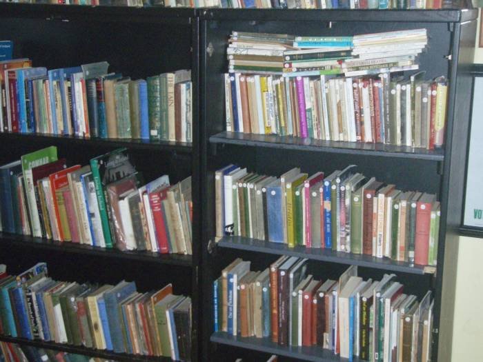 Some of our library       Collection on Display of Lettermullen Heritage Centre Caladh GhÃ³laim - Photo 2 of 9