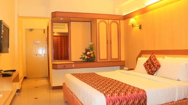  Profile Photos of Hotel Komfort Terraces Bangalore #301, III rd Floor, Blumoon Complex, M G.Road - Photo 7 of 7