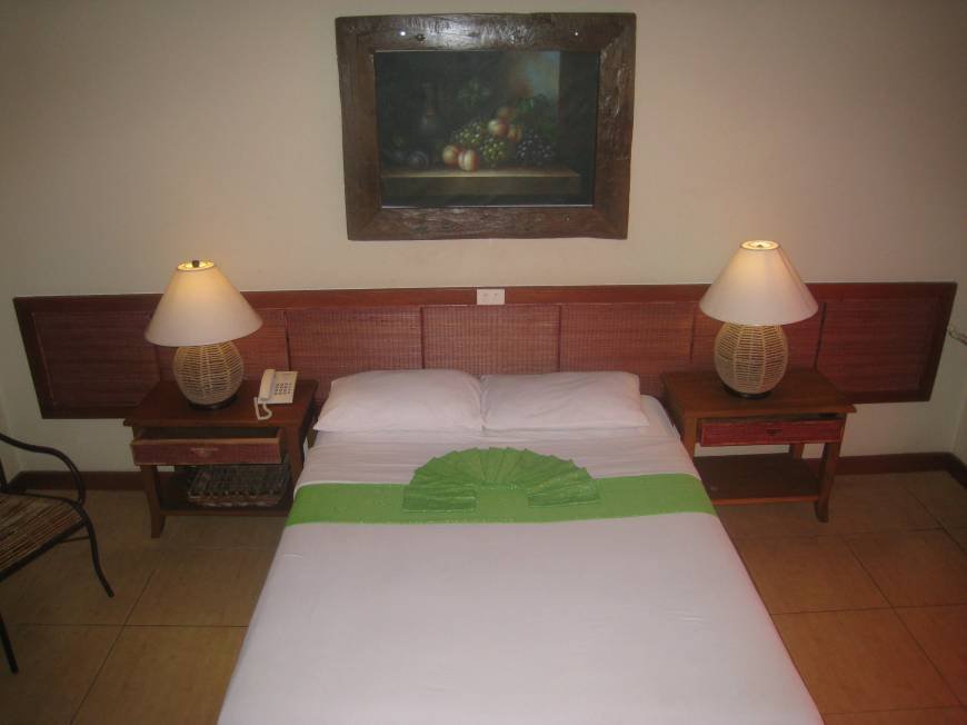  Pricelists of JAVA HOTEL BRGY.#55-B SALET GEN. SEGUNDO AVENUE - Photo 1 of 1