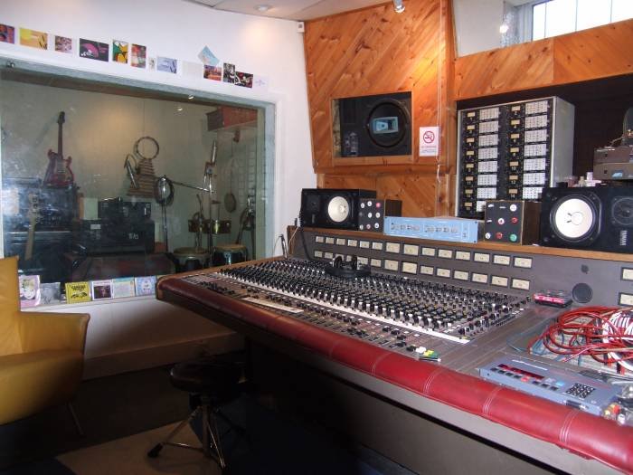  Profile Photos of Bark studio 1a Blenheim Road - Photo 1 of 3