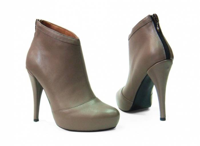 To order online go to http://www.pantofiromanesti.ro/ Profile Photos of ROMANIAN SHOES Bucuresti, - Photo 4 of 68 To order online go to http://www.pantofiromanesti.ro/ Profile Photos of ROMANIAN SHOES Bucuresti, - Photo 4 of 68