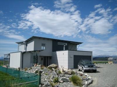  Profile Photos of Te Anau Holiday Houses 23a Pop Andrews Drive - Photo 4 of 5