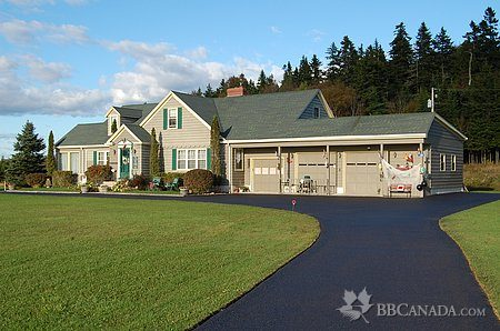  Profile Photos of Harbour Tide Inn ~ Bed & Breakfast 725 Main Street - Photo 10 of 83