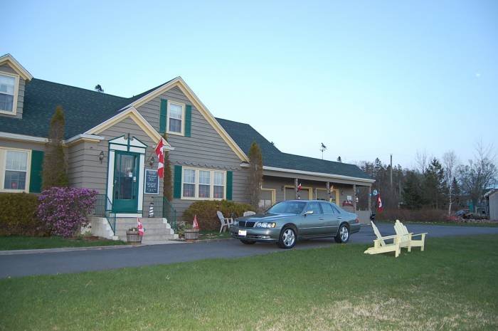  Profile Photos of Harbour Tide Inn ~ Bed & Breakfast 725 Main Street - Photo 78 of 83
