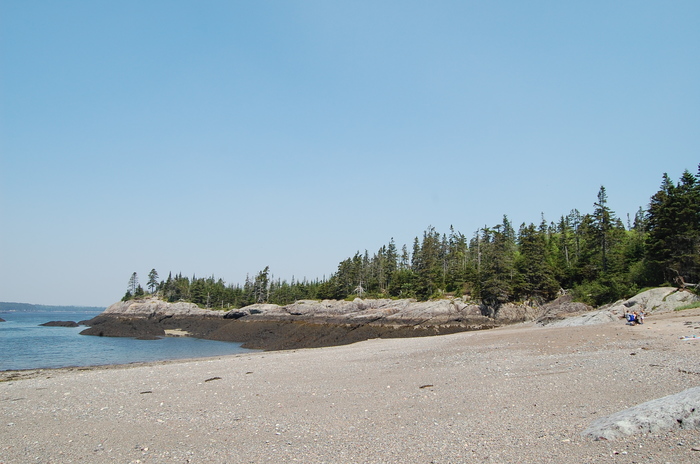 The beach at Pea Point. Blacks Harbour and Our Coastal Views of Harbour Tide Inn ~ Bed & Breakfast 725 Main Street - Photo 4 of 48