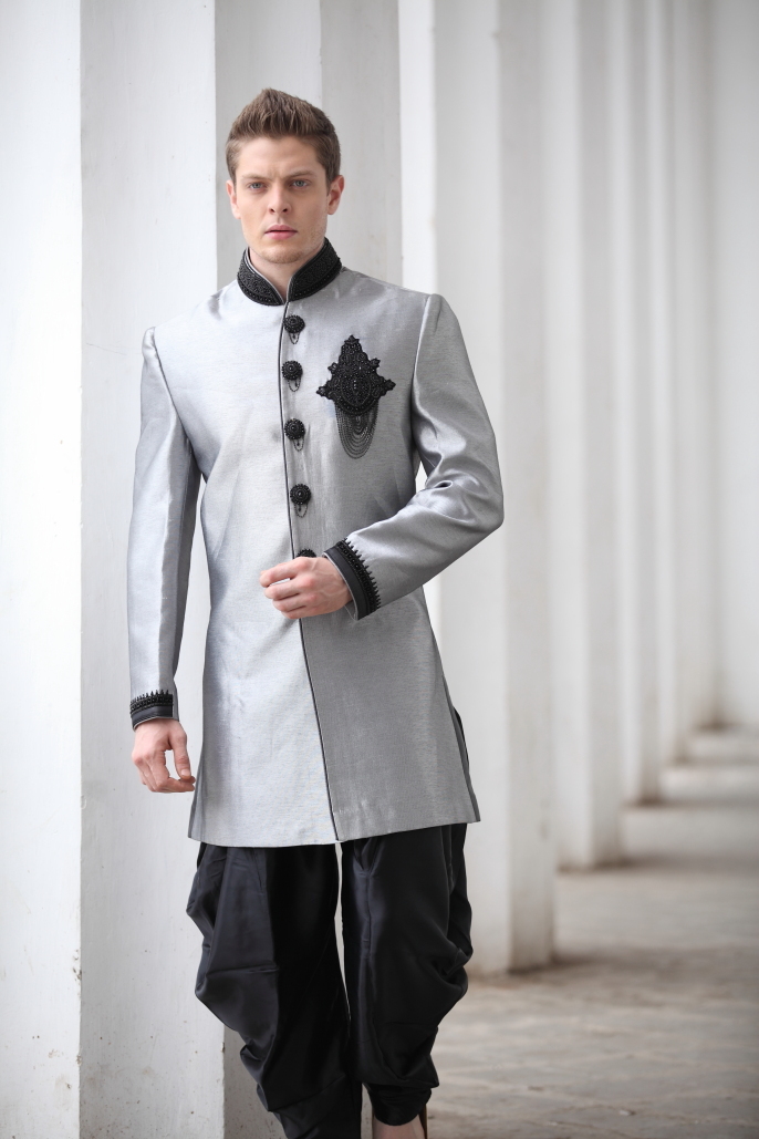  Mens Wedding Collections of Manav Studio Hanshlaxmi Apartments, RRT Road, Next To Gunghat Showroom, Mulund West - Photo 4 of 5