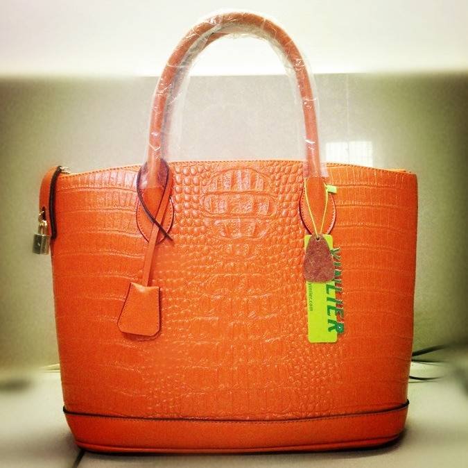  Profile Photos of Cheap Designer Handbags and Purses - Professional Luxury Bags, Fashion Jewelry Wholesale and Retail Online Outlet Room 302, No. 73, Lane 1565, Jiangchuan Road, Minhang District - Photo 5 of 6
