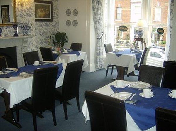  Profile Photos of Bed And Breakfast Whitby - Rosslyn House, UK Rosslyn Guest House 11 Abbey Terrace Whitby North Yorkshire YO21 3HQ - Photo 2 of 4