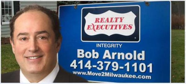  Profile Photos of Milwaukee Real Estate: Bob Arnold 412 E Silver Spring Dr - Photo 2 of 4