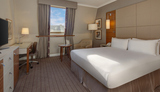 King Guest Room - King-Sized Bed Hilton Cambridge City Centre 20 Downing Street 