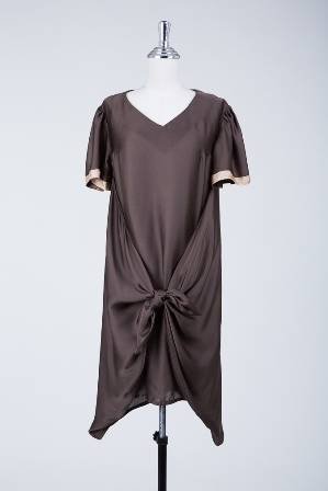 Showing our Chic Mom Collection on standard mannequins. Mothermoods clothing can be worn after you've given birth too! Find it at www.mothermoods.com Mothermoods for Post Pregnancy of Mothermoods Talad Loong Perm (Thai Airways Market), Vibhavadi 22 Road - Photo 16 of 22