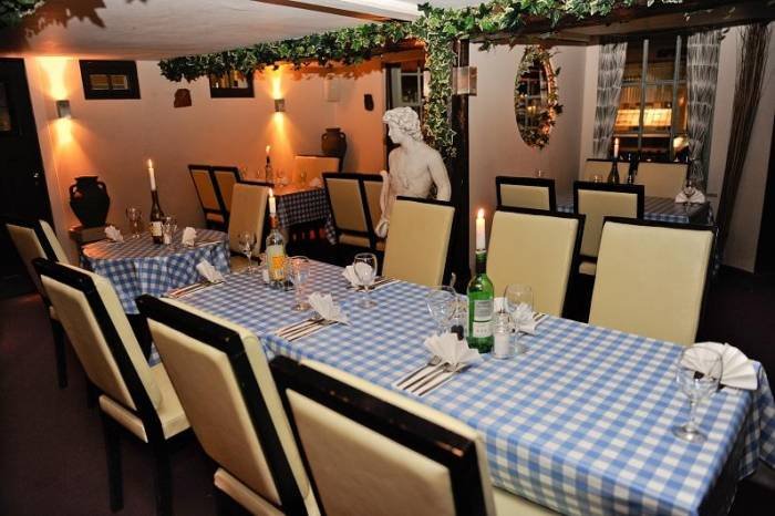  Profile Photos of Monnis Greek Restaurant 51 Newland Street - Photo 3 of 5