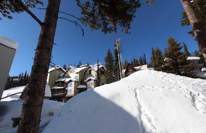  Profile Photos of 2 Bedroom Chalet Next to Perfection Big White 7375 porcupine road - Photo 5 of 9