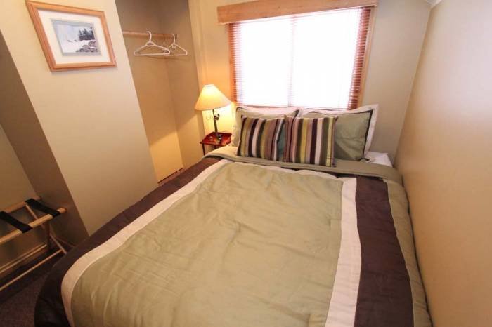  Profile Photos of 2 Bedroom Chalet Next to Perfection Big White 7375 porcupine road - Photo 7 of 9