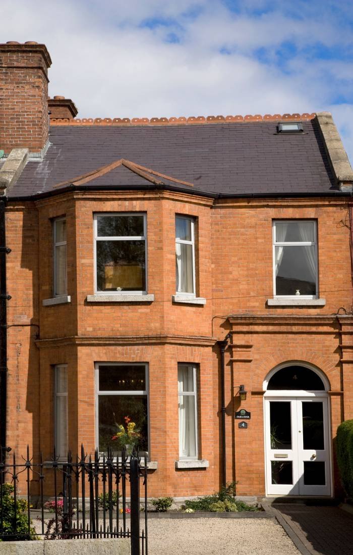  Profile Photos of Oaklodge Bed & Breakfast 4 Pembrooke Park - Photo 1 of 11