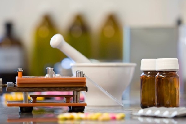  Profile Photos of CustomPlus Pharmacy 482 West Navajo St, Ste A - Photo 9 of 10