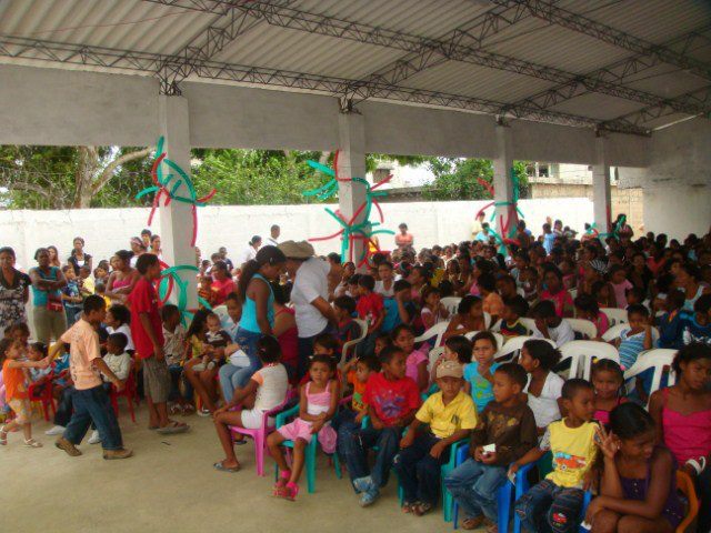Solidary Christmas in Tolu, Colombia with 1.600 children - Solidary Foundation - Paul Chehade 33 Solidary Christmas in Tolu, Colombia of Solidary Foundation 847 S.W. 8th Street - Photo 10 of 31 Solidary Christmas in Tolu, Colombia with 1.600 children - Solidary Foundation - Paul Chehade 33 Solidary Christmas in Tolu, Colombia of Solidary Foundation 847 S.W. 8th Street - Photo 10 of 31