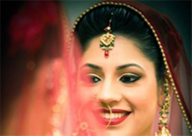  New Album of Get Your Makeup 7652/1 Birla Lines - Photo 2 of 13