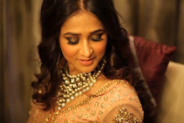  New Album of Get Your Makeup 7652/1 Birla Lines - Photo 3 of 13