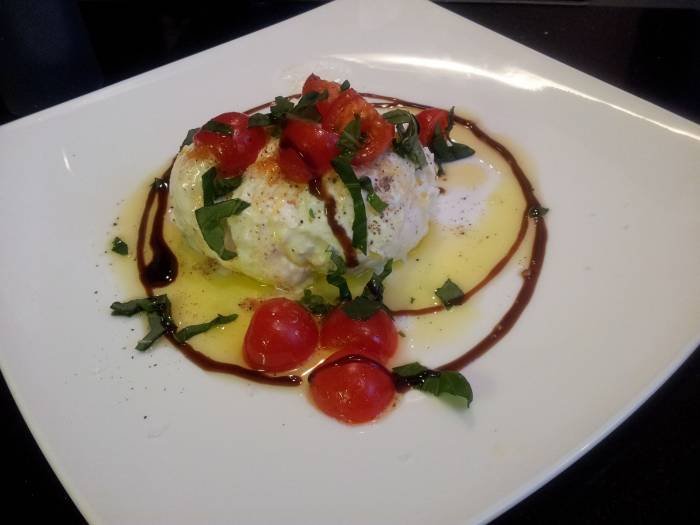Mozzarella salad Profile Photos of La Serviette Blanche 4, Rue La Fontaine, - Photo 11 of 17