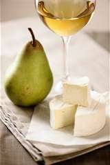 Cheese and wine tasting at La Serviette Blanche La Serviette Blanche 4, Rue La Fontaine, 