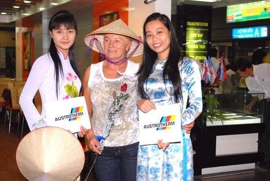  Profile Photos of Vietnam Airport Transfer 3 Phan Huy Ich Street - Photo 1 of 2