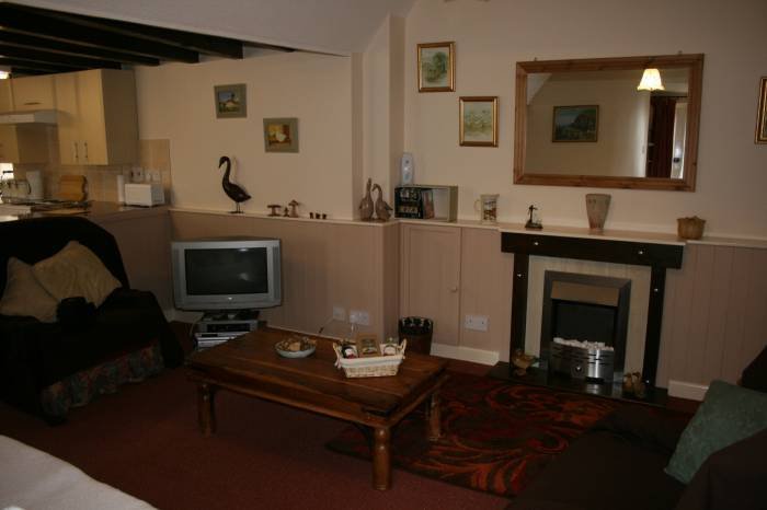  Profile Photos of TY COPR SELF CATERING APARTMENTS Chapel Street - Photo 3 of 4