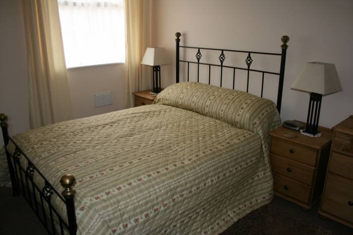  Profile Photos of TY COPR SELF CATERING APARTMENTS Chapel Street - Photo 4 of 4