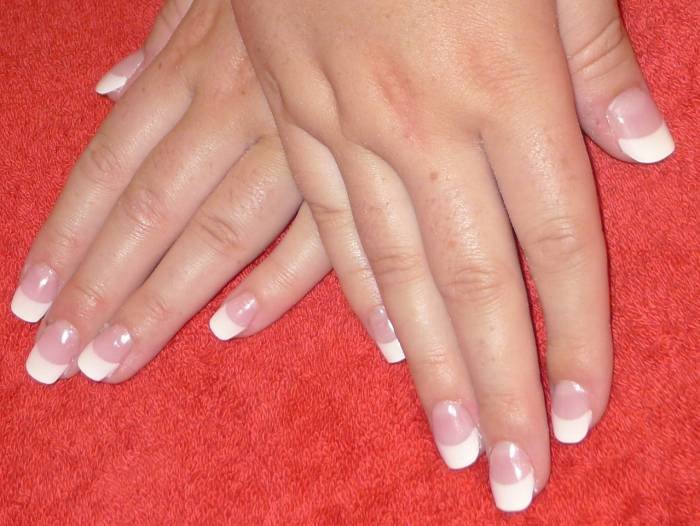  Shellac & Nail Extensions/Art of Radiance Beauty Nails Hair Extensions for Ladies Off Swanfield Drive - Photo 1 of 4