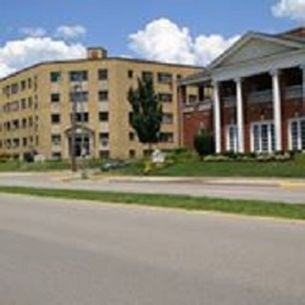  Profile Photos of Edgewater Apartments 1330 Kanawha Boulevard East - Photo 1 of 1