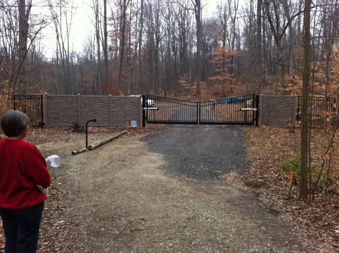  Profile Photos of Custom Fence Company 2265 reum rd - Photo 33 of 49