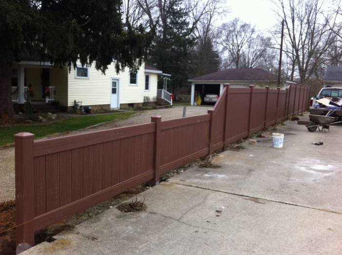 Bufftech vinyl privacy fence installed in Niles, MI Profile Photos of Custom Fence Company 2265 reum rd - Photo 2 of 49