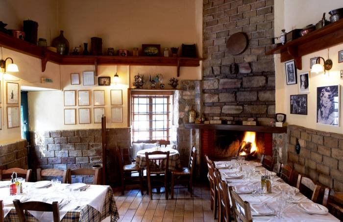  indoors of The Old Tavern Of Psaras 16 erechtheos - Photo 9 of 17