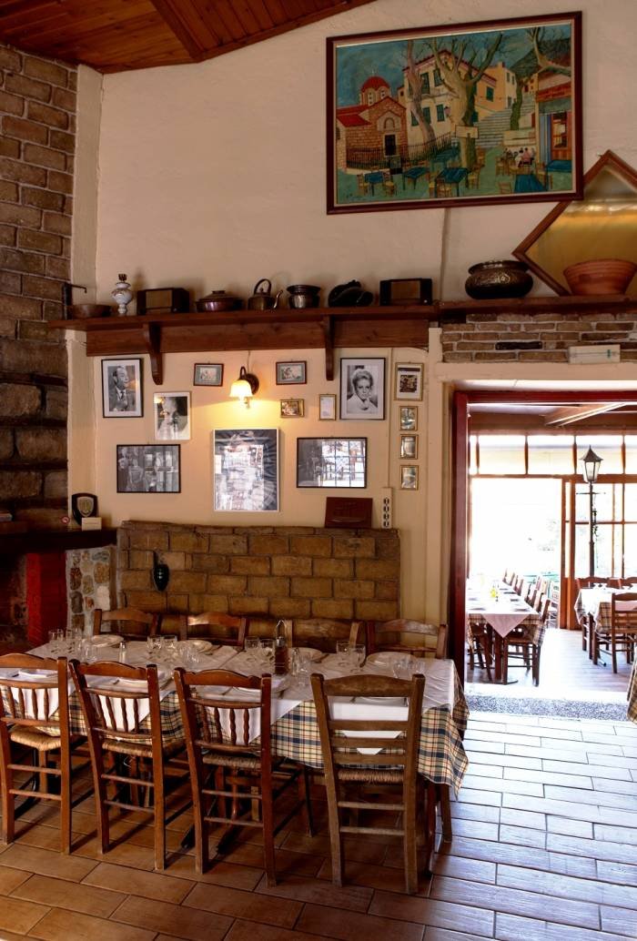  indoors of The Old Tavern Of Psaras 16 erechtheos - Photo 6 of 17