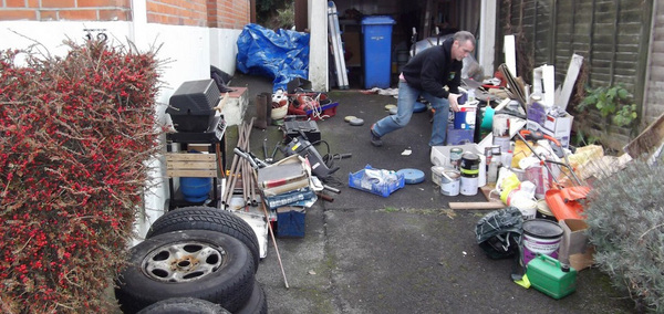  Profile Photos of DandH Removals 38, Hartland Way - Photo 2 of 6