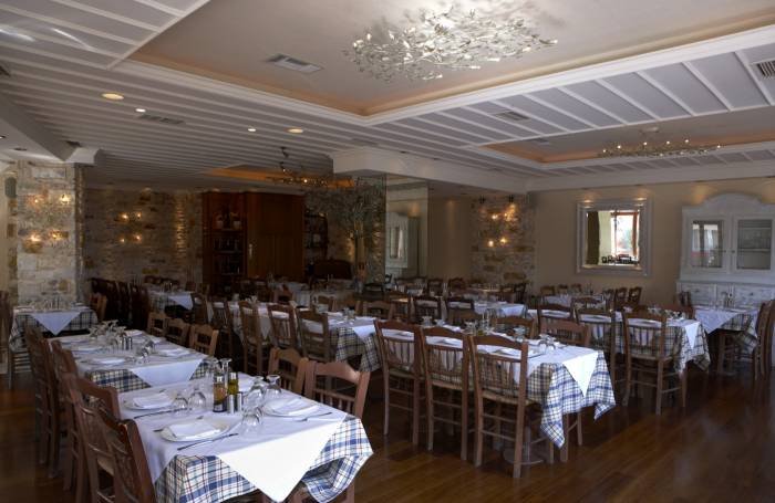  indoors area of Elaia Restaurant 16 Erechtheos & Erotokritou str. - Photo 7 of 12