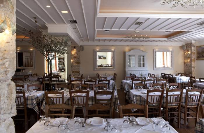  indoors area of Elaia Restaurant 16 Erechtheos & Erotokritou str. - Photo 8 of 12
