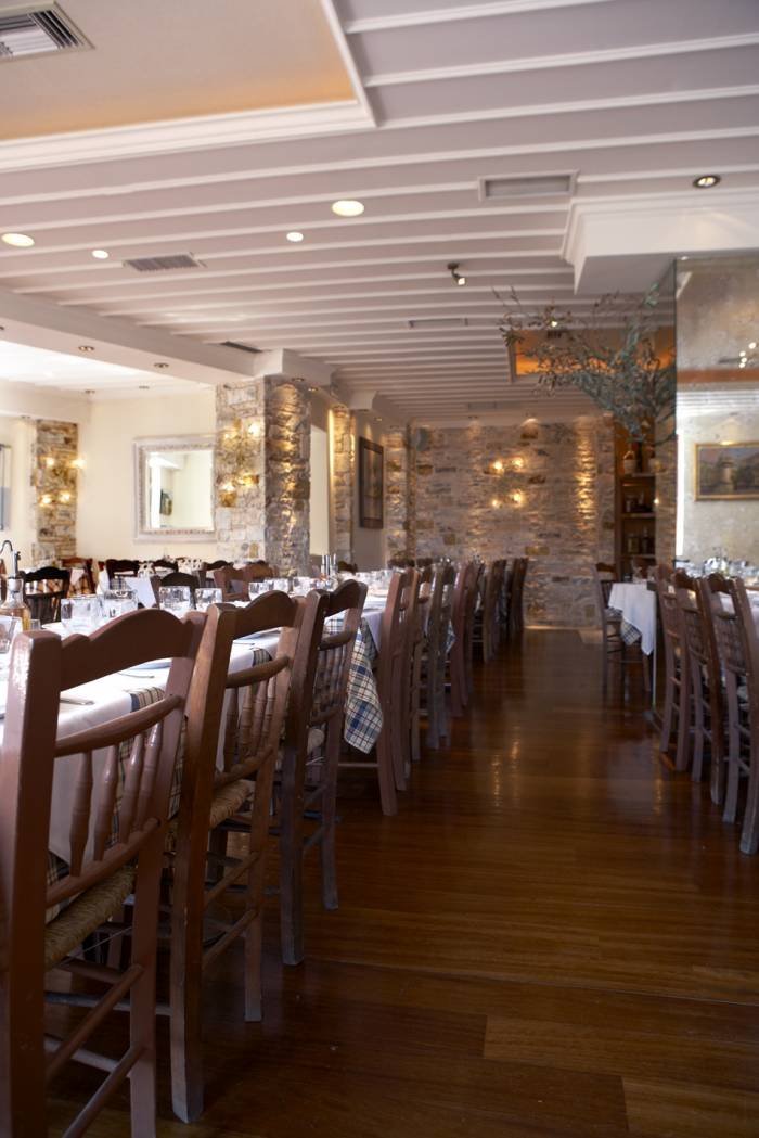  indoors area of Elaia Restaurant 16 Erechtheos & Erotokritou str. - Photo 4 of 12