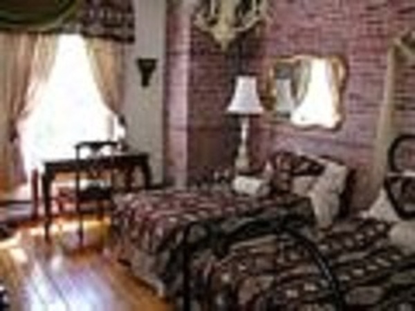  Profile Photos of Angelica Blue Montreal Bed & Breakfast 1213 Rue Sainte Ã‰lisabeth - Photo 3 of 3