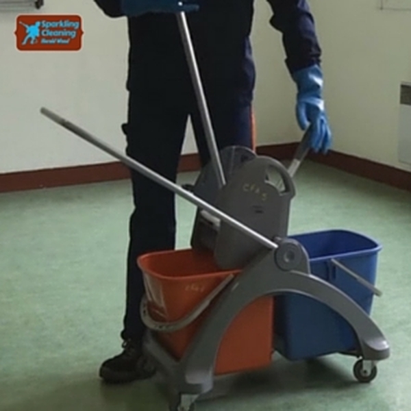  Profile Photos of Sparkling Cleaning Harold Wood 9a Station Road - Photo 2 of 4