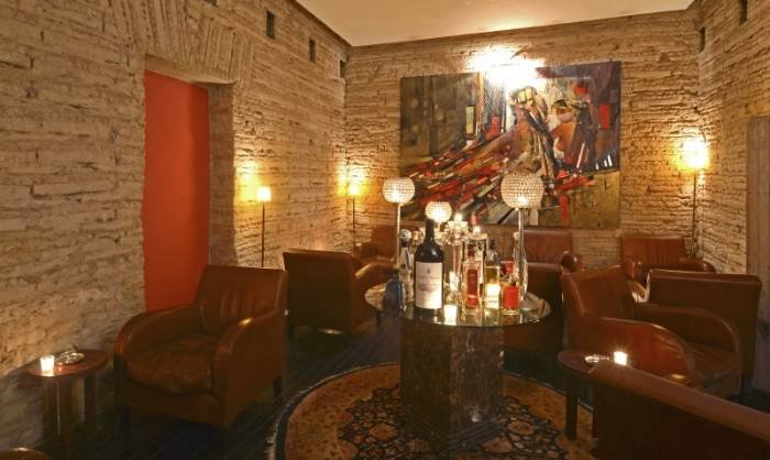 Inside (Cigar room) - Interior (Salón de puros y digestivos) Café des Artistes VIP area of Cafe des Artistes Guadalupe Sanchez 740, Downtown nh - Photo 7 of 11 Inside (Cigar room) - Interior (Salón de puros y digestivos) Café des Artistes VIP area of Cafe des Artistes Guadalupe Sanchez 740, Downtown nh - Photo 7 of 11