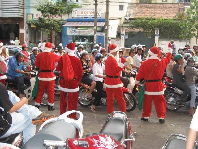 PD TOURISM'S SANTA CLAUS Profile Photos of PD TOURISM & TRADING CO., LTD. 516 Nguyen Chi Thanh st., - Photo 9 of 10
