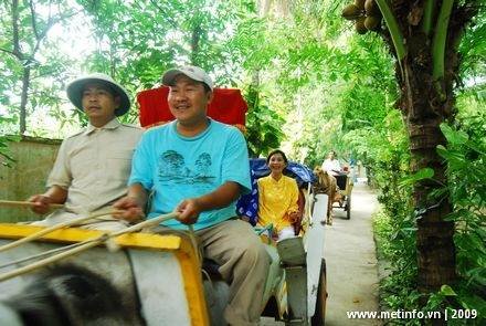 Landlord's visit the village... MEKONG DELTA & FLOATING MARKETS of PD TOURISM & TRADING CO., LTD. 516 Nguyen Chi Thanh st., - Photo 10 of 30