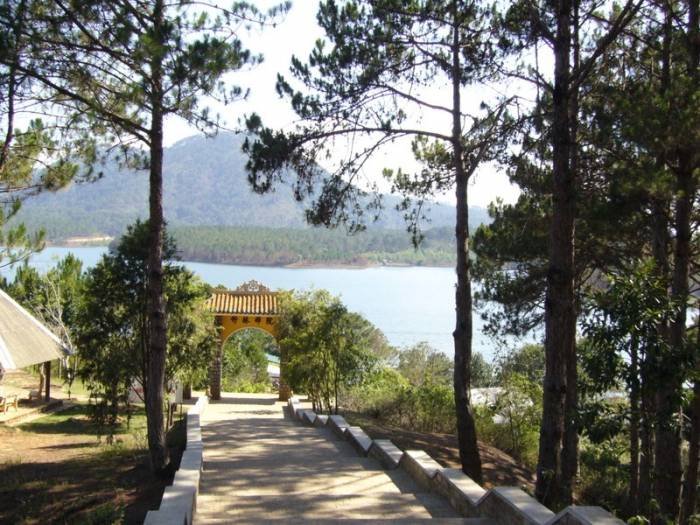 Tuyen Lam lake DALAT - City of Love! of PD TOURISM & TRADING CO., LTD. 516 Nguyen Chi Thanh st., - Photo 2 of 12