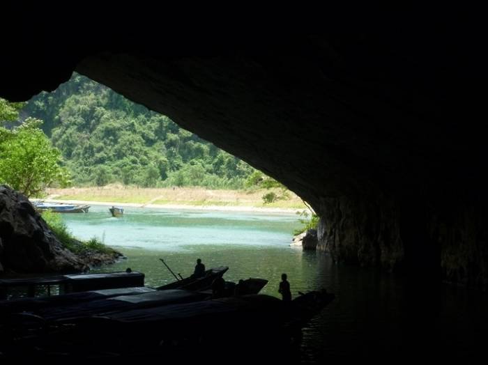 PHONG NHA grotto. MIDDLE LAND OF VIETNAM of PD TOURISM & TRADING CO., LTD. 516 Nguyen Chi Thanh st., - Photo 2 of 26