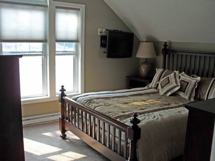  Profile Photos of Stevens Cottage Rentals of New Hampshire 1116 Weirs Blvd - Photo 8 of 33