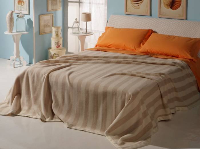 SPRING BED BLANKET CASHMERE BLEND WOLL CHIARA<br />
The blanket bed Chiara is woven in blended soft cashmere and soft merino wool. Produced in Italy, in striped fabric in soft and natural colours, finished by hand.<br />
On sale at: www.cashmerewool.us Profile Photos of Cashmerewool Piazza XXV Aprile, 2/F - Photo 1 of 21 SPRING BED BLANKET CASHMERE BLEND WOLL CHIARA<br />
The blanket bed Chiara is woven in blended soft cashmere and soft merino wool. Produced in Italy, in striped fabric in soft and natural colours, finished by hand.<br />
On sale at: www.cashmerewool.us Profile Photos of Cashmerewool Piazza XXV Aprile, 2/F - Photo 1 of 21