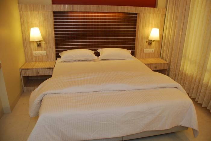  Profile Photos of Hotel Khwaishh Presidency Kanch Pada, Ramchandran Lane, Near Link Road - Photo 2 of 11