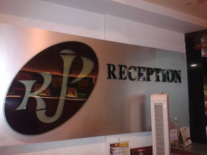  Profile Photos of Hotel Khwaishh Presidency Kanch Pada, Ramchandran Lane, Near Link Road - Photo 7 of 11