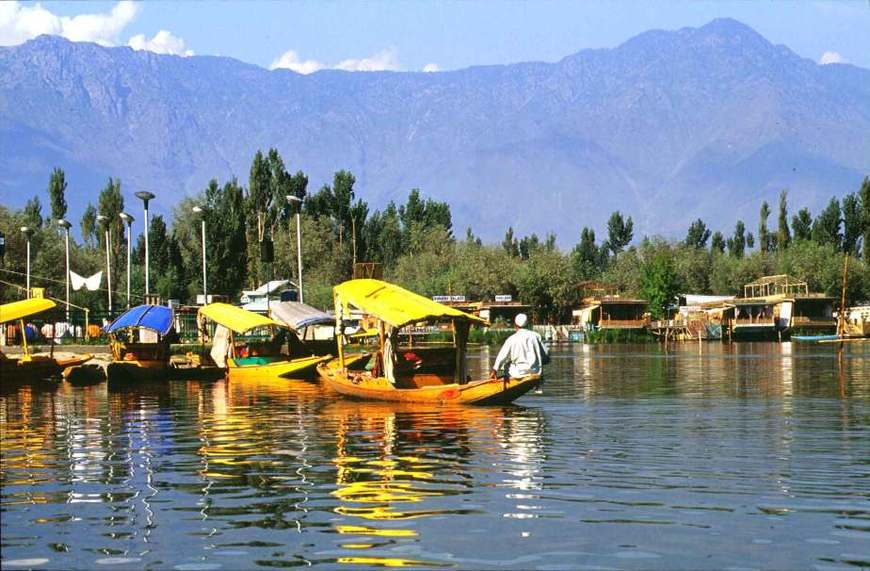  Pricelists of eKashmir Tourism C-257, PEERAGARHI, PASCHIM VIHAR - Photo 1 of 4